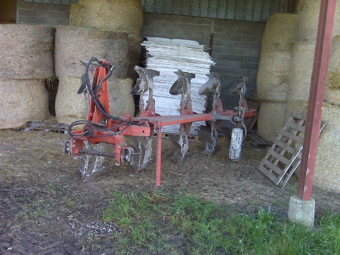 Charrue Kuhn MASTER 120