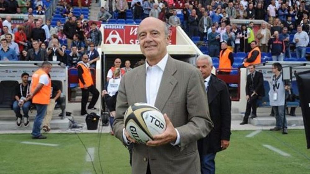 <span class="FicheCadrePhoto center"><img style="width: auto; height: auto;" src="http://cdn4.regie-agricole.com/ulf/TNM_Biblio/fiche_104631/fiches_Juppe.jpg"  alt="Alain Juppé, maire de Bordeaux. L'ancien premier ministre de Jacques Chirac entre 1995 et 1997, est candidat à la primaire de l'Ump pour l'élection présidentielle de 2017." title="Alain Juppé, maire de Bordeaux. L'ancien premier ministre de Jacques Chirac