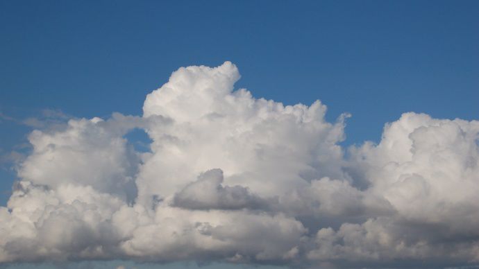 Ciel bleu et nuages