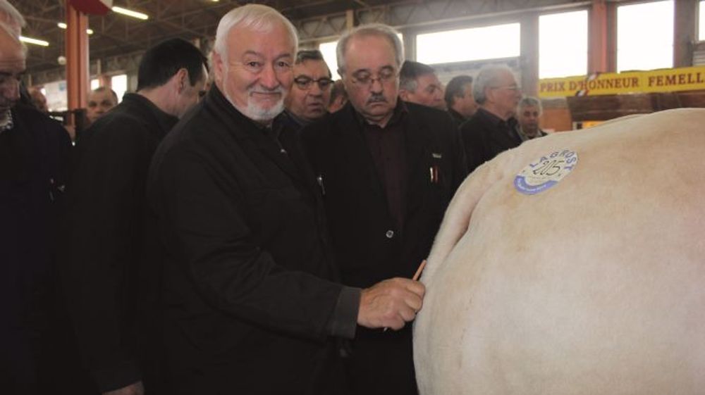 A Varennes-sur-Allier - Vendeurs et acheteurs pressés et satisfaits