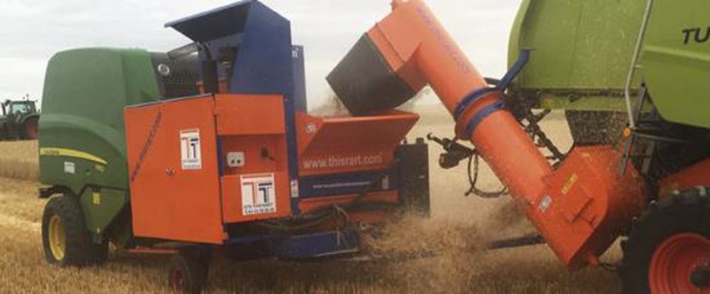 La Menue presse autonome Thiérart en action. (©Ets Thiérart)