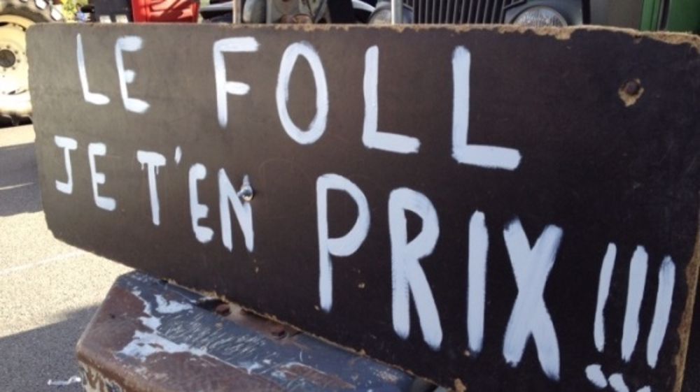 L'un des slogan lors de la manifestation des agriculteurs de la Fnsea et JA le 3 septembre à Paris.<br /><span class="FicheCadrePhoto center" style="display: inline !important;"><span class="FicheLegendePhoto" style="display: inline !important;">(©Terre-net Média)