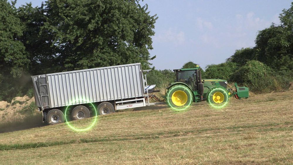 L'essieu moteur pousse dans les montées. (©Fliegl)