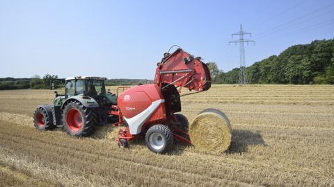 Lely Welger RP 160 V, une gamme complète de presses à chambre variable. (©Lely)
