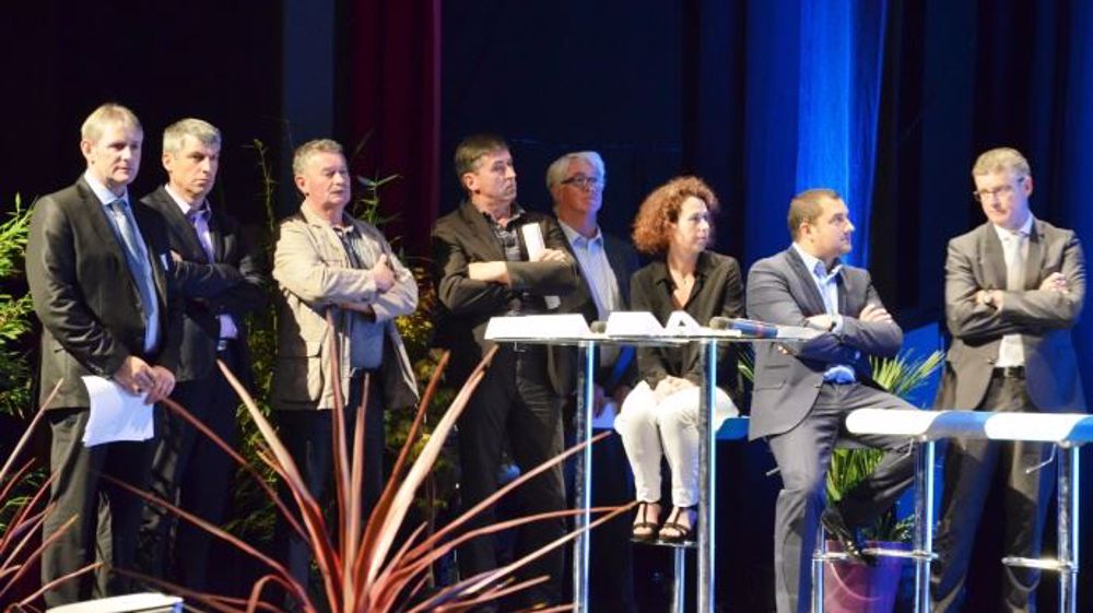 De gauche à droite :  Pierrick COTTO (président Eilyps) – Olivier ALLAIN (vice-président région Bretagne) – Jean-Louis HERVAGAULT (administrateur Viande Eilyps) – Pascal PRIGENT (administrateur BBC & représentant Chambre agriculture Bretagne) – René COLLIN (président EDE Bretagne) – Brigitte LANDRAIN (directrice du pôle élevage Chambre agriculture Bretagne) – Sébastien BURBAN (a