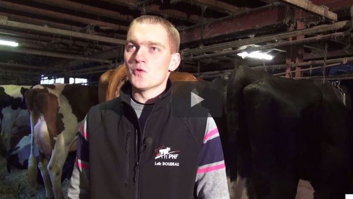 Sur une vingtaine de vaches traites, Jean-Bernard Girard en classe cinq au palmarès du concours de la vache de l'année.