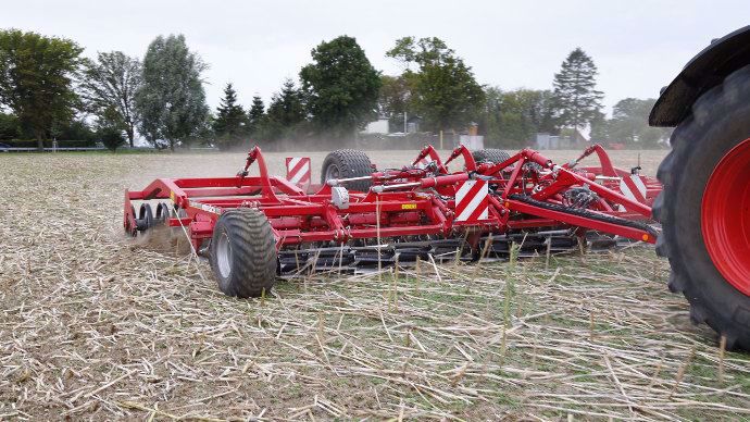 Horsch Joker RT et son nouveau rouleau couteau