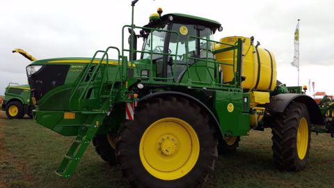 John Deere R4050i, les rampes héritées de la technologie navale (©Terre-net Média )