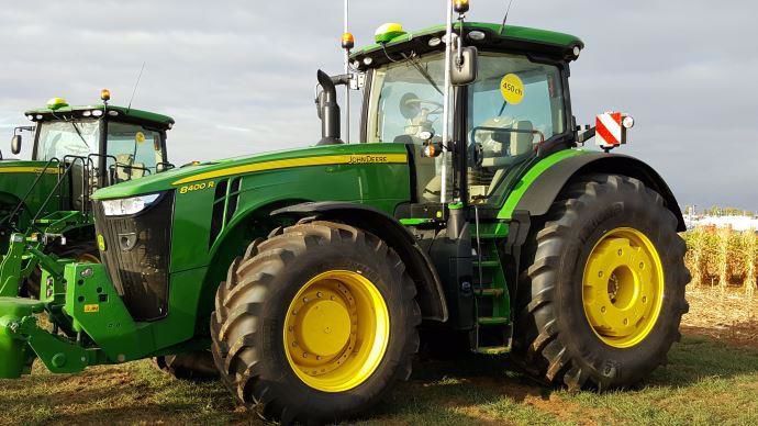 John Deere 8R, maintenant jusqu’à 450 ch
