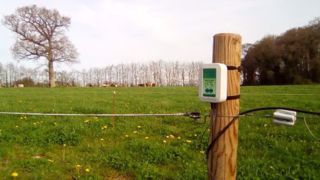Doté d’une pile d’une autonomie de deux ans, le boîtier connecté Vigifence utilise le réseau français de fréquence radio longue portée Sigfox qui couvre plus de 94 % du territoire. (©ThingOnAir) Doté d’une pile d’une autonomie de deux ans, le boîtier connecté Vigifence utilise le réseau français de fréquence radio longue portée Sigfox qui couvre plus de 94 % du territoire. (©ThingOnAir)