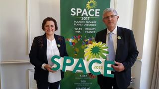 Anne-Marie Quéméner, commissaire générale du Space, et Marcel Denieul, président du salon, ont présenté à la presse mercredi 10 mai 2017 la 31e édition qui se déroulera du 12 au 15 septembre prochains. (©Terre-net Média) Anne-Marie Quéméner, commissaire générale du Space, et Marcel Denieul, président du salon, ont présenté à la presse mercredi 10 mai 2017 la 31e édition qui se déroulera du 12 au 15 septembre prochains. (©Terre-net Média)