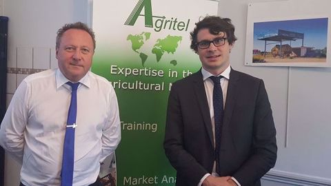 Michel Portier, président d'Agritel, et Alexandre Boy, analyste consultant, lors d'une conférence de presse jeudi 31 août 2017. (©Terre-net Média)