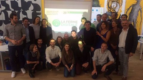 Les représentants des 13 start-up de La Ferme Digitale ont accueilli, mercredi 20 septembre 2017, les créateurs de 8 nouvelles "jeunes pousses" ayant l'ambition de développer de nouveaux services numériques pour le monde agricole. (©La ferme digitale) Les représentants des 13 start-up de La Ferme Digitale ont accueilli, mercredi 20 septembre 2017, les créateurs de 8 nouvelles "jeunes pousses" ayant l'ambition de développer de nouveaux services numériques pour le monde agricole. (©La ferme digitale)