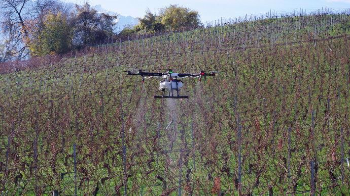 DJI Agras MG1, encore interdit en France les drônes pourrais être une bonne alternative à la pulvérisation dans certain cas