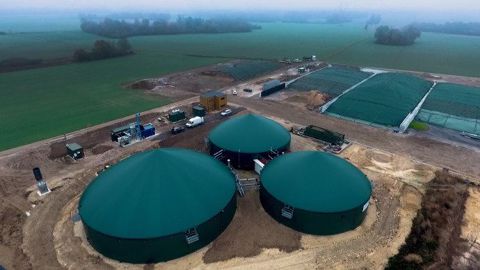 Digesteurs et silos du site de Noyen-sur-Seine Bassée Biogaz (©Sebastien Villotte / GRTgaz)