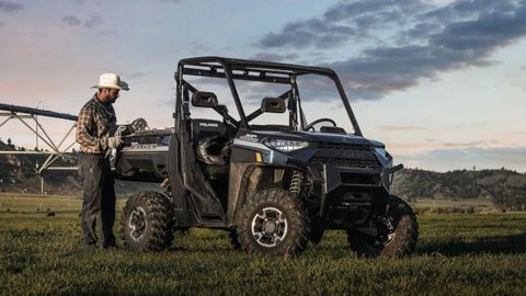 Le Ranger XP 1 000 EPS bénéficie d'une carrosserie en ABS qui augmente la polyvalence et réduit le rayon de braquage. (©Polaris)