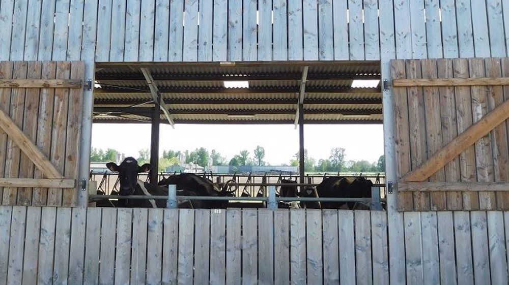 Alors qu’il faut de l’air sans courant d’air en hiver, de l’air AVEC courant d’air en été est un objectif dans les bâtiments larges. (©BTPL)