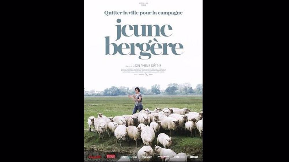 Stéphanie Maubé ne recule devant aucun obstacle pour mener à bien son projet : élever des moutons de pré salé dans le Cotentin. (©KMBO Production) Stéphanie Maubé ne recule devant aucun obstacle pour mener à bien son projet : élever des moutons de pré salé dans le Cotentin. (©KMBO Production)