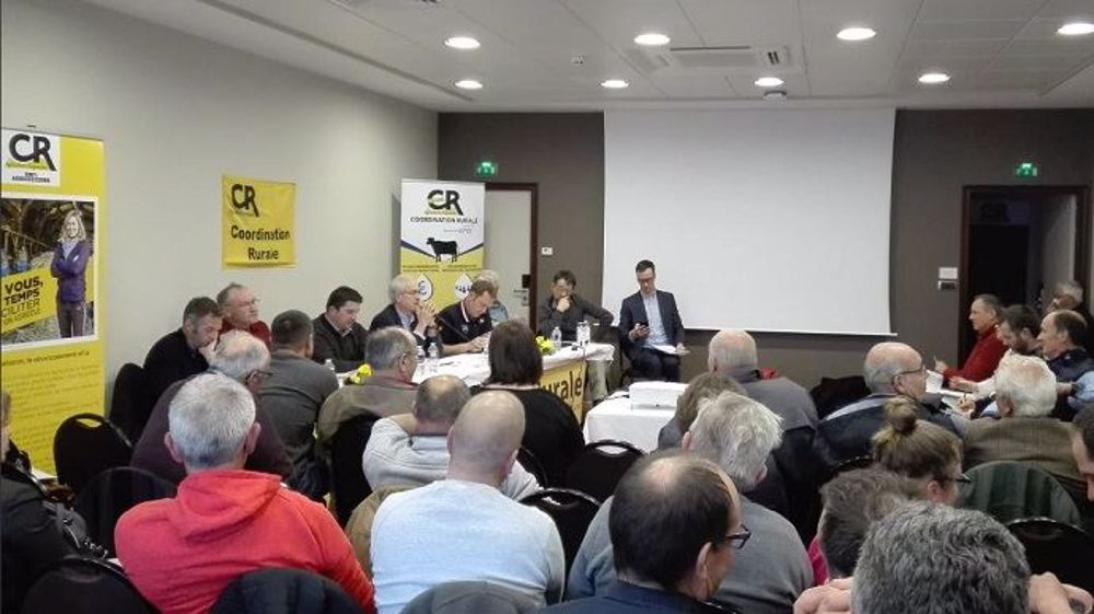 Les éleveurs laitiers de la Coordination rurale étaient réunis à Bagnoles-de-l'Orne jeudi 4 avril 2019 autour du thème de l'installation et la transmission. (©@CRBRETAGNE)