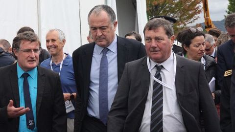 Didier Guillaume, ministre de l'agriculture, ici aux côtés de Jacques Chazalet, président du salon, a inauguré le Sommet de l'élevage, mercredi 2 octobre 2019. (©Terre-net Média) Didier Guillaume, ministre de l'agriculture, ici aux côtés de Jacques Chazalet, président du salon, a inauguré le Sommet de l'élevage, mercredi 2 octobre 2019. (©Terre-net Média)