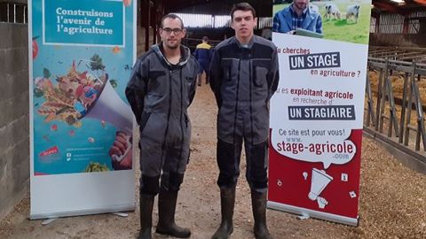  Cédric Georgelin et son stagiaire Kerian Chauvin sont venus parler de leur expérience pour les "un an" du site <a href="https://bretagne.stage-agricole.com/" target="_blank">bretagne.stage-agricole.com</a>. (©JA Côtes-d'Armor)