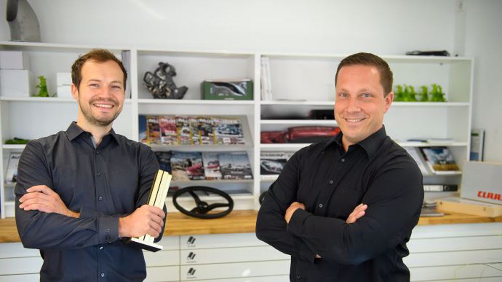 Alain Blind et Thomas Wagner ont dessiné le design de la nouvelle gamme de moissonneuses-batteuses Lexion de Claas. (©Claas)