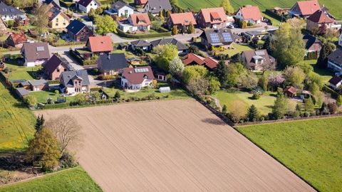 L'État a fixé des distances minimales de sécurité allant de 5 à 20 mètres, selon les cultures et les produits. (©Christian Schwier/fotolia) L'État a fixé des distances minimales de sécurité allant de 5 à 20 mètres, selon les cultures et les produits. (©Christian Schwier/fotolia)