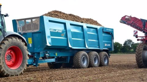 La gamme Rollspeed de Rolland intègre le jeu Farming Simulator ainsi que 9 autres véhicules. (©Rolland) La gamme Rollspeed de Rolland intègre le jeu Farming Simulator ainsi que 9 autres véhicules. (©Rolland)