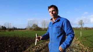 48 ha pour produire 335 000 l de lait avec un maximum d'autonomie 48 ha pour produire 335 000 l de lait avec un maximum d'autonomie