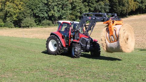 Gabarit, poids, visibilité en cabine, confort... : attention à bien vérifier tous les critères avant l'achat d'un tracteur. Pour le choix ensuite, tout dépend des tâches qu'il effectuera. (©Terre-net Média)