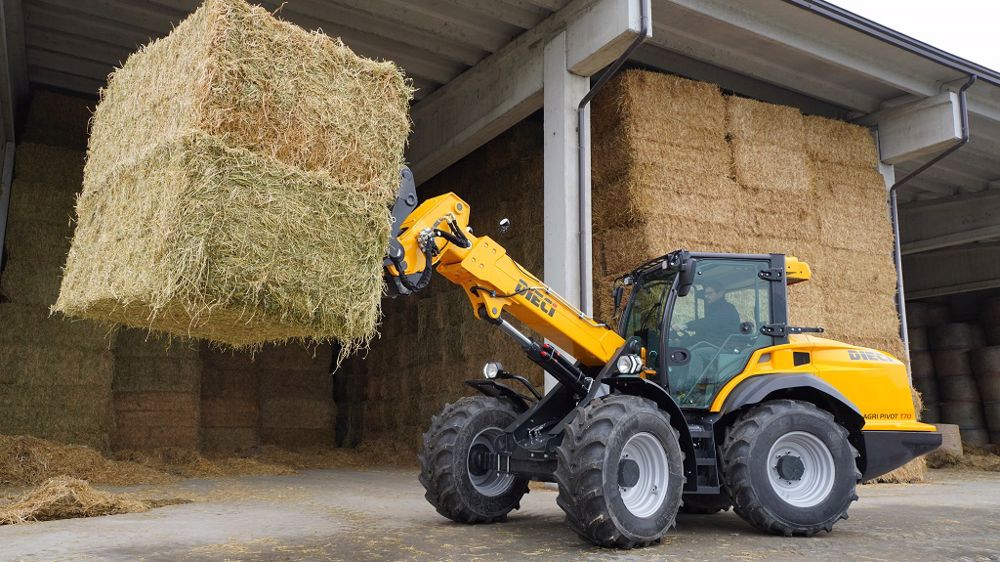 La chargeuse articulée T70 possède une capacité de 3 t ainsi qu'une hauteur de levage qui atteint les 5,2 m. (©Dieci) La chargeuse articulée T70 possède une capacité de 3 t ainsi qu'une hauteur de levage qui atteint les 5,2 m. (©Dieci)
