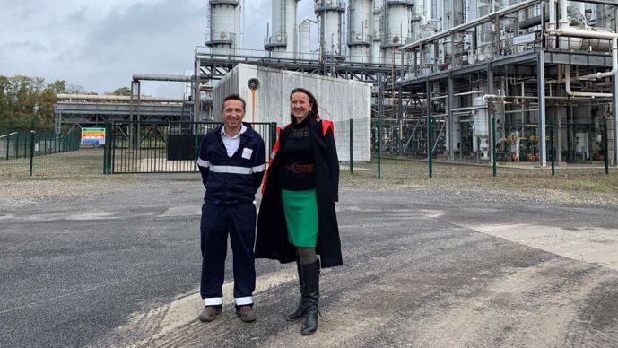 Philippe Guénal, directeur du site de Tereos à Origny Sainte-Benoite, et Valérie Corre, directrice Affaires européennes Alcool-Ethanol du groupe.