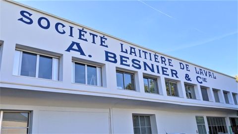 Le groupe Lactalis a ouvert ses portes aux journalistes de l'Afja le 12 septembre. (©Terre-net Média) Le groupe Lactalis a ouvert ses portes aux journalistes de l'Afja le 12 septembre. (©Terre-net Média)