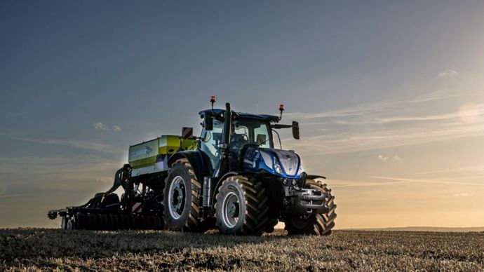 New Holland lance son tracteur T7 à châssis long de 300 ch