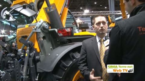 Dieci Agri Tech : un télescopique construit autour d'un vrai relevage de tracteur Dieci Agri Tech : un télescopique construit autour d'un vrai relevage de tracteur