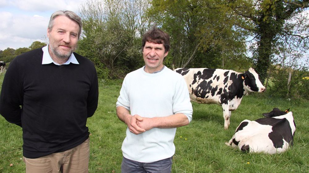 A la tête de 48 laitières dont 15 Gestel, Franck Champion de l’EARL de la GRAMINÉE (Sarthe) est régulièrement suivi par Benoît BEBIN, technicien GESTEL.