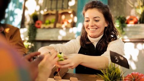 « La diversification de la gamme et le regroupement de l'offre sont deux tendances fortes », souligne Nadine Leray, conseillère circuits courts à la chambre d'agriculture en Bretagne.