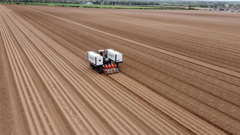 La robotique gagne les grandes cultures.