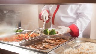 20 % de la viande bovine et 30 à 40 % du porc ou de la volaille consommés en France sont importés. 20 % de la viande bovine et 30 à 40 % du porc ou de la volaille consommés en France sont importés.