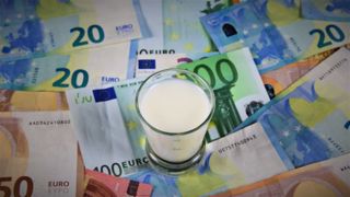 Toutes primes confondues, cela porte la rémunération totale aux producteurs « à 460 €/1 000 l sur les deux premiers mois de l'année ». Toutes primes confondues, cela porte la rémunération totale aux producteurs « à 460 €/1 000 l sur les deux premiers mois de l'année ».