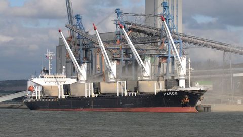 FranceAgriMer vient de réhausser de 150 000 t sa prévision d'exports de blé tendre français vers les pays tiers sur 2023/24. FranceAgriMer vient de réhausser de 150 000 t sa prévision d'exports de blé tendre français vers les pays tiers sur 2023/24.