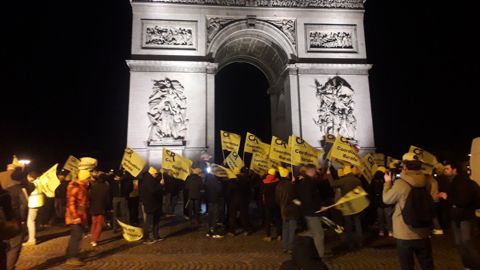 La Coordination rurale a investi l'Arc de Triomphe à Paris tôt ce vendredi La Coordination rurale a investi l'Arc de Triomphe à Paris tôt ce vendredi