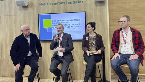 Bruno Keller (SPPR), Emmanuel Hyest (FNSafer), Coline Sovran (Terre de Liens) et Pierre Meyer (Jeunes Agriculteurs). Bruno Keller (SPPR), Emmanuel Hyest (FNSafer), Coline Sovran (Terre de Liens) et Pierre Meyer (Jeunes Agriculteurs).