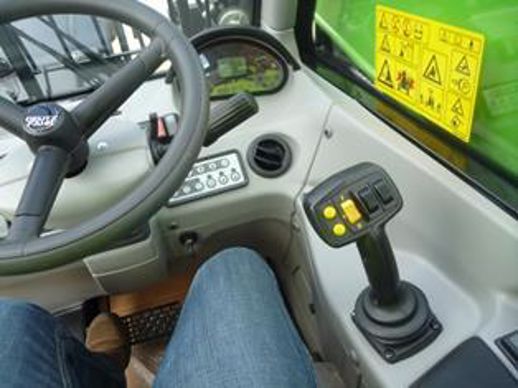 Cabine du télescopique Agrovector 37.7