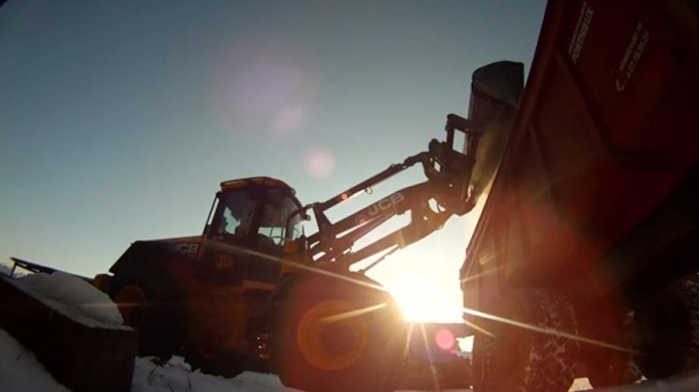 Frédéric Anty prend en main une agrochargeuse 416 S Jcb Frédéric Anty prend en main une agrochargeuse 416 S Jcb