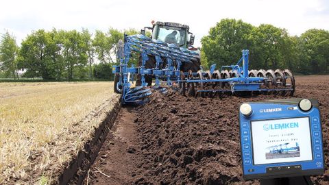 Une commande Isobus pour la charrue portée Juwel de Lemken Une commande Isobus pour la charrue portée Juwel de Lemken