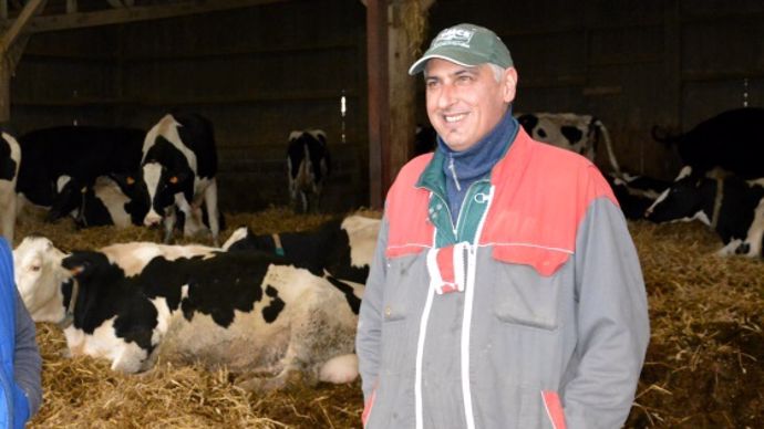 Voir le reproatge chez Pascal Vermont au Gaec du Mont Landrin (76)
