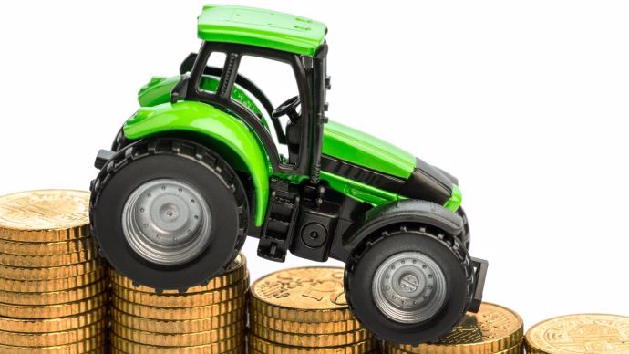 Tracteur et pièce en euros
