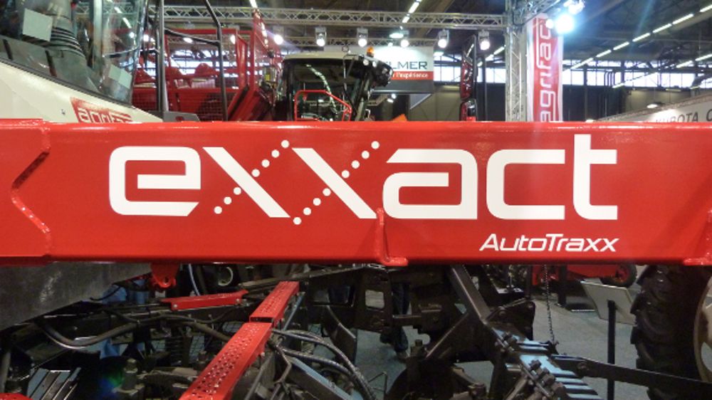 Exxact organise sa gamme