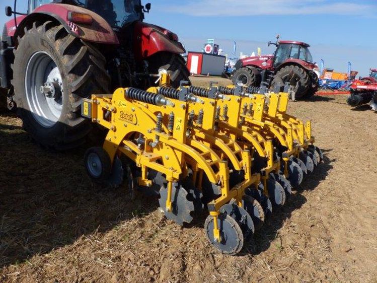 Quivogne a son strip-till